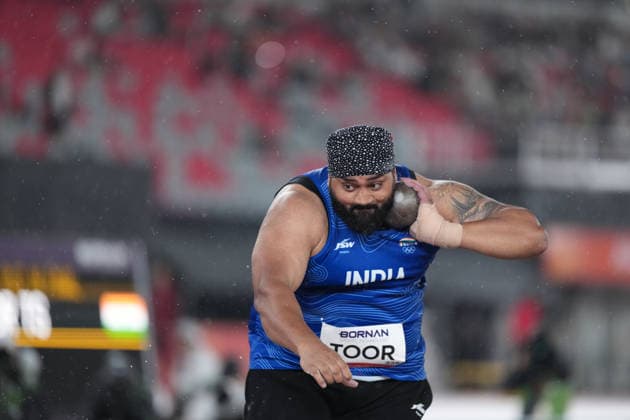 (260926) -- NAGOYA, Sept. 26, 2026 -- Tajinderpal Singh Toor of India competes during the men s shot put final of Athletics at the 20th Asian Games Aichi-Nagoya 2026 in Nagoya, Japan, Sept. 26, 2026. ) (SP)JAPAN-NAGOYA-ASIAN GAMES-ATHLETICS-SHOT PUT-MEN S FINAL JiaxYuchen 