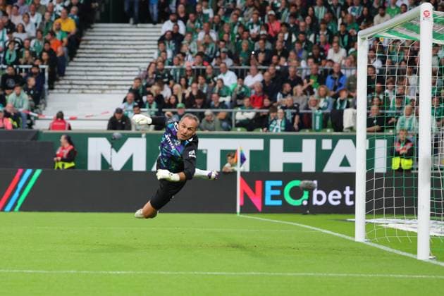 September 26, 2026, Soccer, FBL Men, Friendly Match, 100 Years of Weserstadion, Werder Legends Showdown 2026, Werder Legends vs. Real Madrid Leyendas, Goalkeeper save by Andreas Reinke, Werder Legends, Photo by nordphoto GmbH, Tauchnitz, Bremen, Weserstadion, Bremen, Germany Copyright: xnordphotoxGmbHx xTauchnitzx