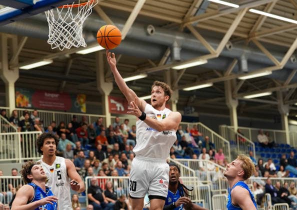 Marc Friederici, ETB Miners Essen, No. 30, shoots for the basket (GER), ETB Miners Essen vs. HAKRO Merlins Crailsheim, Barmer 2 Basketball Bundesliga, ProA, Matchday 1, 2026–27 season, Sportpark am Hallo, Essen, September 26, 2026 ETB Miners Essen vs. HAKRO Merlins Crailsheim ProA Matchday 1 September 26, 2026 Essen Copyright: xEibner-Pressefoto ScottxColemanx EP_SCN