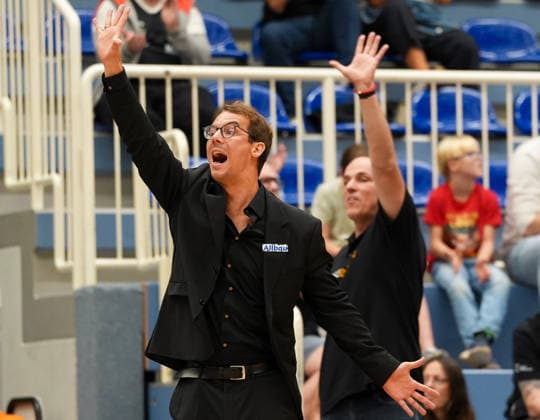 Lars Wendt, head coach of the ETB Miners Essen, gestures during the game between the ETB Miners Essen and the HAKRO Merlins Crailsheim, Barmer 2 Basketball Bundesliga, ProA, Matchday 1, 2026–27 season, Sportpark am Hallo, Essen, September 26, 2026 ETB Miners Essen vs. HAKRO Merlins Crailsheim ProA Matchday 1 September 26, 2026 Essen Copyright: xEibner-Pressefoto ScottxColemanx EP_SCN