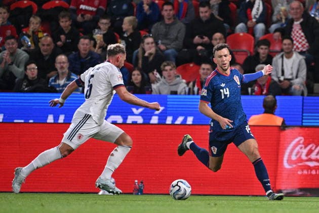 Prague, 260926. Fortuna Arena football stadium. UEFA Nations League Matchday 1 football match: Czech Republic vs. Croatia. Pictured: Vladimir Coufal, Ivan Perisic. Photo: Damir Krajac CROPIX Copyright: xxDamirxKrajacx ceska_hrvatska59-260926