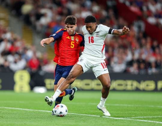 Myles Lewis-Skelly of England competes for the ball with Pau Cubarsi of Spain England v Spain, UEFA Nations League 2026 27 Group A3, Football, Wembley Stadium, London, UK, 26 09 2026 - 26 Sep 2026London Wembley Stadium England United Kingdom  Copyright: xHanc WiredxPhotos Shutterstockx 17171296u