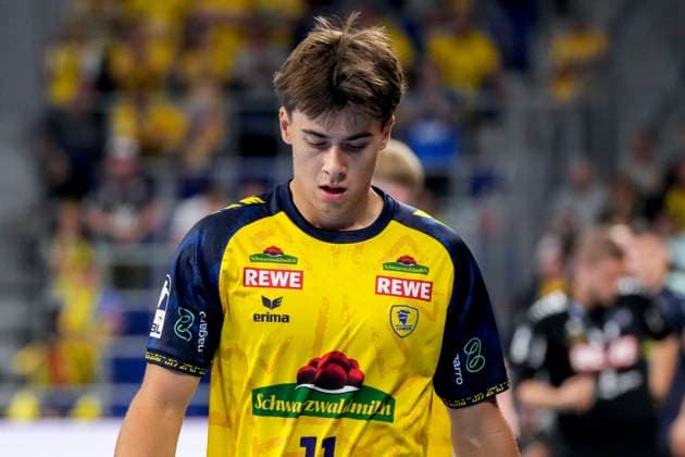 Niclas Mierzwa (RNL, 11), a player for the Rhein-Neckar Löwen, looking disappointed; disappointment, frustration, pessimistic; single frame, single photo, action; September 26, 2026, Mannheim, Germany, handball, Bundesliga, Rhein-Neckar Löwen vs. MT Melsungen xozx