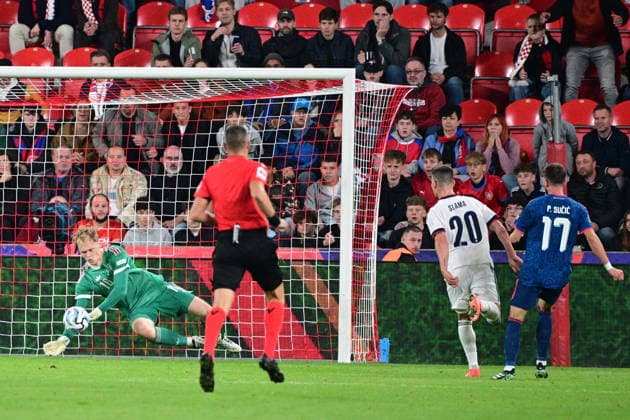 L-R goalkeeper Lukas Hornicek (CZE), Jiri Slama (CZE) and Petar Sucic (CRO) in action during the UEFA Nations League, A3 group 1st round match: Czechia vs Croatia, in Prague, Czech Republic, on September 26, 2026. (CTKxPhoto MichalxKamaryt) CTKPhotoP2026092606323  CTKPhotoP2026092606323