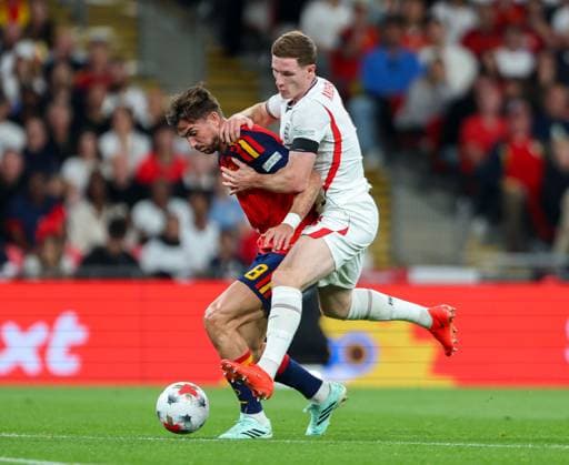 Fabian Ruiz of Spain is challenged by Elliot Anderson of England England v Spain, UEFA Nations League 2026 27 Group A3, Football, Wembley Stadium, London, UK, 26 09 2026 - 26 Sep 2026London Wembley Stadium England United Kingdom  Copyright: xHanc WiredxPhotos Shutterstockx 17171296aa