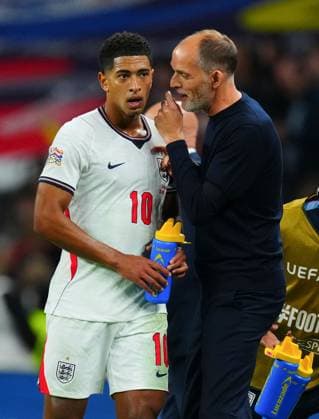 Thomas Tuchel, Manager Head Coach of England with Jude Bellingham after his assist led to the second goal scored by Anthony Gordon, 2-1 England v Spain, UEFA Nations League, Football, Wembley Stadium, London, UK - 26 Sep 2026London Wembley Stadium United Kingdom  Copyright: xJavierxGarcia Shutterstockx 17171102ai
