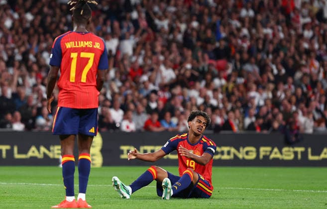 London, England, 26th September 2026. Lamine Yamal of Spain reacts after missing a shot on goal during the England vs Spain UEFA Nations League match at Wembley Stadium, London. Picture credit should read: Paul Terry Sportimage EDITORIAL USE ONLY. No use with unauthorised audio, video, data, fixture lists, club league logos or live services. Online in-match use limited to 120 images, no video emulation. No use in betting, games or single club league player publications. SPI_051_PT_England_Spain SPI-5020-0050
