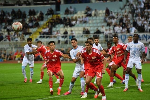 Rijeka, 260926. Kantrida Stadium. Friendly football match, HNK Rijeka vs. 1. FC Union Berlin; Damir Kreilach s farewell match. Pictured: Ivan Cubelic, Robert Skov. Photo: Damir Skomrlj CROPIX Copyright: xxDamirxSkomrljx rijeka_berlin9-260926