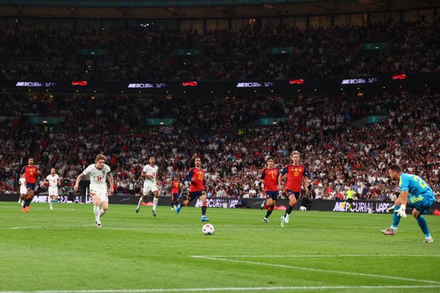 UEFA Nations League: England v Spain LONDON, UK - 26th Sept 2026: Anthony Gordon of England scores his side s first goal during the UEFA Nations League League A Group 3 match between England and Spain at Wembley Stadium London Wembley Stadium England United Kingdom Copyright: xCraigxMercerx xPeakxActionxPhotosx