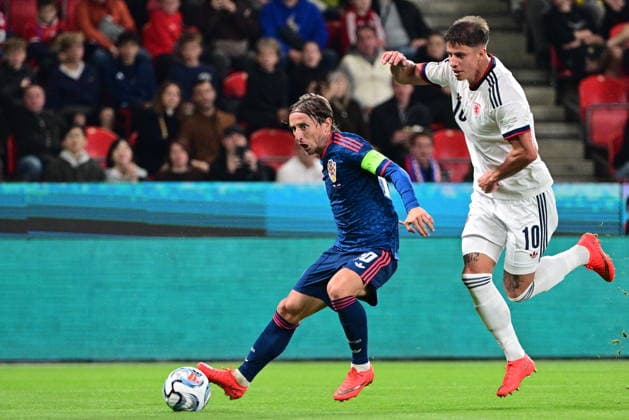 L-R Luka Modric (CRO) and Adam Hlozek (CZE) in action during the UEFA Nations League, A3 group 1st round match: Czechia vs Croatia, in Prague, Czech Republic, on September 26, 2026. (CTKxPhoto MichalxKamaryt) CTKPhotoP2026092606386  CTKPhotoP2026092606386