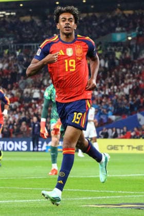 LONDON, ENGLAND, SEPTEMBER 26: Lamine Yamal of Spain celebrates scoring Spains opening goal during a UEFA Nations League Group 3 match between England and Spain at the Wembley Stadium on September 26, 2026 in London, England. (Photo by Zach Forster Sports Press Photo) Copyright: xZachxForster SportsxPressxPhotox Sportspressphoto_SPR240349
