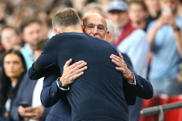 LONDON, ENGLAND, SEPTEMBER 26: England manager Thomas Tuchel (L) embraces Spain manager Luis de la Fuente (R) prior to the UEFA Nations League Group 3 match between England and Spain at the Wembley Stadium on September 26, 2026 in London, England. (Photo by Zach Forster Sports Press Photo) Copyright: xZachxForster SportsxPressxPhotox Sportspressphoto_SPR240350