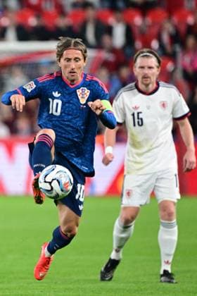 L-R Luka Modric (CRO) and Pavel Sulc (CZE) in action during the UEFA Nations League, A3 group 1st round match: Czechia vs Croatia, in Prague, Czech Republic, on September 26, 2026. (CTKxPhoto MichalxKamaryt) CTKPhotoP2026092606474  CTKPhotoP2026092606474
