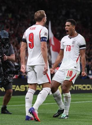 UEFA Nations League - England v Spain LONDON, ENGLAND, SEPTEMBER 26: GOAL 2-1, Harry Kane of England national team, Nationalteam goal celebration with Jude Bellingham of England National Team after scoring a goal to put England 2-1 ahead during The UEFA Nations League Group Stage match in Group C3 between England v Spain at Wembley Stadium, London, England, on September 26. (Photo by Daniel Weir) London Wembley Stadium England Copyright: xDanielxWeir SportsxPressxPhotox Sportspressphoto_SPR240358