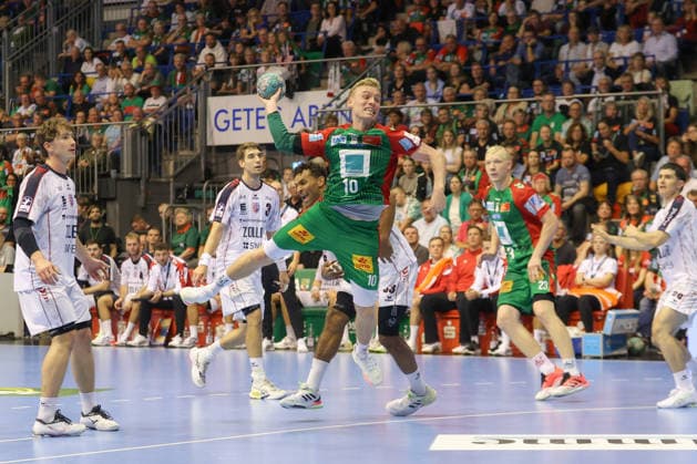 September 26, 2026, xtgx, Opel HBL Handball, SC Magdeburg vs. SG BBM Bietigheim emspor, from left: Gisli, Thorgeir, Kristjansson (Magdeburg), 10 shots on goal, goal scorers, scores a goal, Magdeburg