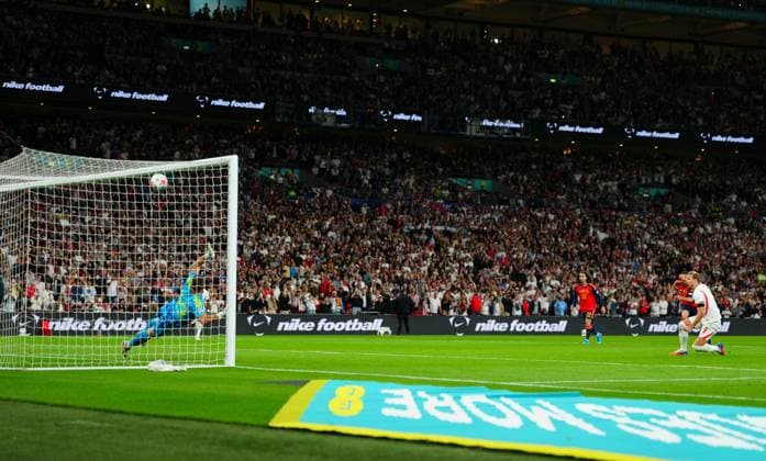 Harry Kane of England hits the bar from the penalty spot England v Spain, UEFA Nations League, Football, Wembley Stadium, London, UK - 26 Sep 2026London Wembley Stadium United Kingdom  Copyright: xJavierxGarcia Shutterstockx 17171102as