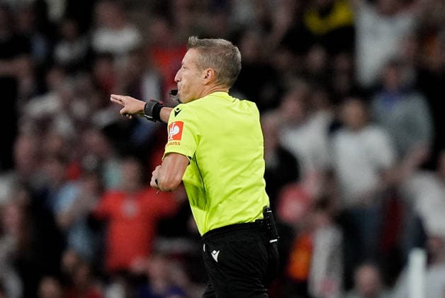 UEFA Nations League: England v Spain Referee Davide Massa blows for a penalty after a VAR review during the UEFA Nations League match England vs Spain at Wembley Stadium, London, United Kingdom on 26 September 2026 (Photo by Maynard Manyowa News Images) London Wembley Stadium Greater London United Kingdom Copyright: xMaynardxManyowa NewsxImagesx
