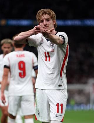 Anthony Gordon of England celebrates after he scores an equalising goal to make it 1-1 England v Spain - UEFA Nations League - League A - Group 3. Football. Wembley Stadium, London, UK. 26 SEP 2026Wembley Wembley Stadium LONDON United Kingdom  Copyright: xJASONPIX Shutterstockx 17171351ab
