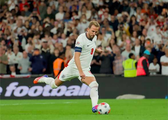 RECORD DATE NOT STATED Football - UEFA Nations League - Group A3 - England v Spain LONDON, ENGLAND - Saturday, September 26, 2026: England s Harry Kane takes, and misses, a penalty during the UEFA Nations League Group A3 match between England and Spain at Wembley Stadium. (Photo by Thomas Major Propaganda) LONDON Wembley Stadium GREATER LONDON ENGLAND  Copyright: xThomasxMajorx 2026-09-26-England_v_Spain-093