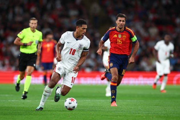 UEFA Nations League: England v Spain LONDON, UK - 26th Sept 2026: Jude Bellingham of England drives up the pitch during the UEFA Nations League League A Group 3 match between England and Spain at Wembley Stadium London Wembley Stadium England United Kingdom Copyright: xCraigxMercerx xPeakxActionxPhotosx