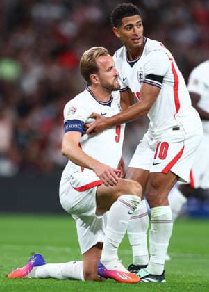 London, England, 26th September 2026. Harry Kane of England is helped up by Jude Bellingham of England after missing a penalty during the England vs Spain UEFA Nations League match at Wembley Stadium, London. Picture credit should read: Paul Terry Sportimage EDITORIAL USE ONLY. No use with unauthorised audio, video, data, fixture lists, club league logos or live services. Online in-match use limited to 120 images, no video emulation. No use in betting, games or single club league player publications. SPI_081_PT_England_Spain SPI-5020-0080