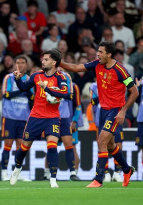 England v Spain - UEFA Nations League 2026 27 Group A3 MD1 Alex Baena of Spain and Rodri of Spain celebrate equalizing goal during the UEFA Nations League 2026 27 group phase match between England and Spain at Wembley Stadium on September 26, 2026 in London, England. London Wembley Stadium England United Kingdom Copyright: xAllstarxPicturexLibraryxLtdx
