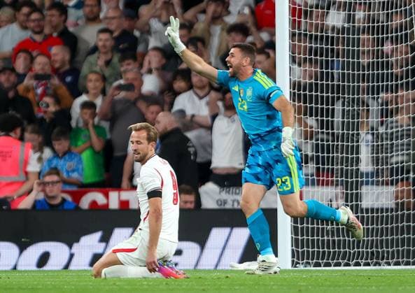 Harry Kane of England after hitting the bar with a penalty in the 2nd half England v Spain, UEFA Nations League 2026 27 Group A3, Football, Wembley Stadium, London, UK, 26 09 2026 - 26 Sep 2026London Wembley Stadium England United Kingdom  Copyright: xHanc WiredxPhotos Shutterstockx 17171296bp