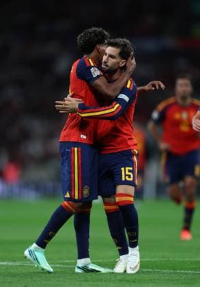 Alex Baena of Spain celebrates with Lamine Yamal after he scores an equalising goal to make it 2-2 England v Spain - UEFA Nations League - League A - Group 3. Football. Wembley Stadium, London, UK. 26 SEP 2026Wembley Wembley Stadium LONDON United Kingdom  Copyright: xJASONPIX Shutterstockx 17171351ag
