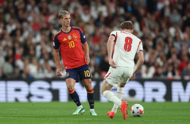 UEFA Nations League - England v Spain LONDON, ENGLAND, SEPTEMBER 26: Dani Olmo of Spain national team, Nationalteam during The UEFA Nations League Group Stage match in Group C3 between England v Spain at Wembley Stadium, London, England, on September 26. (Photo by Daniel Weir) London Wembley Stadium England Copyright: xDanielxWeir SportsxPressxPhotox Sportspressphoto_SPR240404