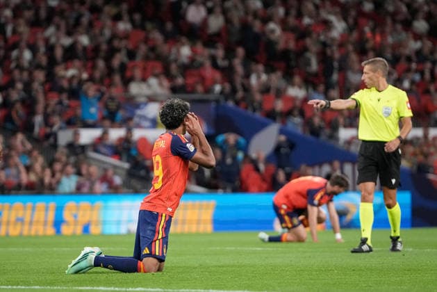 UEFA Nations League: England v Spain Lamine Yamal of Spain reacts after a missed chance on goal during the UEFA Nations League match England vs Spain at Wembley Stadium, London, United Kingdom on 26 September 2026 (Photo by Maynard Manyowa News Images) London Wembley Stadium Greater London United Kingdom Copyright: xMaynardxManyowa NewsxImagesx