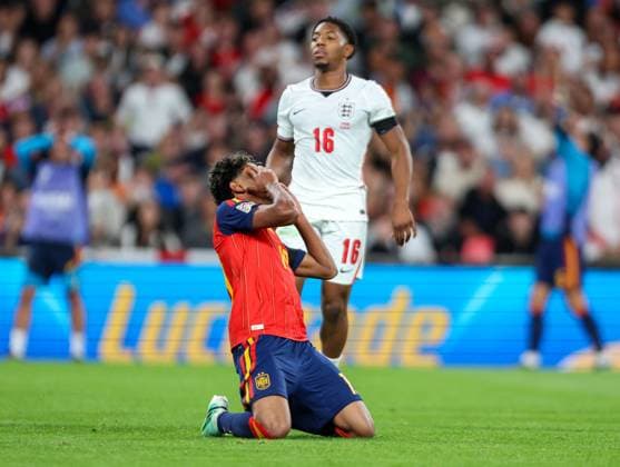 Lamine Yamal of Spain dejected after a missed chance England v Spain, UEFA Nations League 2026 27 Group A3, Football, Wembley Stadium, London, UK, 26 09 2026 - 26 Sep 2026London Wembley Stadium England United Kingdom  Copyright: xHanc WiredxPhotos Shutterstockx 17171296ca