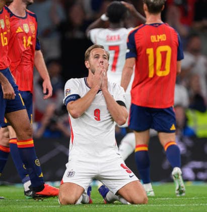 26 September 2026 - England v Spain - UEFA Nations League - Wembley Stadium. England v Spain - UEFA Nations League - Wembley Stadium. Harry Kane drops to his knees dejected. Picture : Mark Pain LONDON England  Copyright: xMarkxPainx
