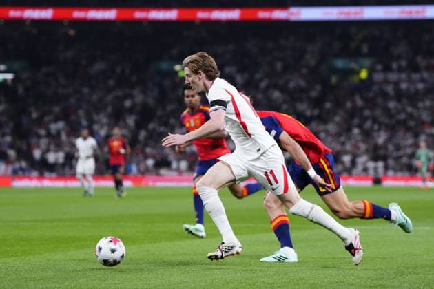 England v Spain - UEFA Nations League LONDON, UNITED KINGDOM - SEPTEMBER 26: Anthony Gordon left winger of England in action during the UEFA Nations League 2026 27 group phase match between England and Spain at Wembley Stadium on September 26, 2026 in London, United Kingdom. Jose Hernandez Anadolu London United Kingdom. Editorial use only. Please get in touch for any other usage.  Copyright: x2026xAnadoluxJosexHernandezx