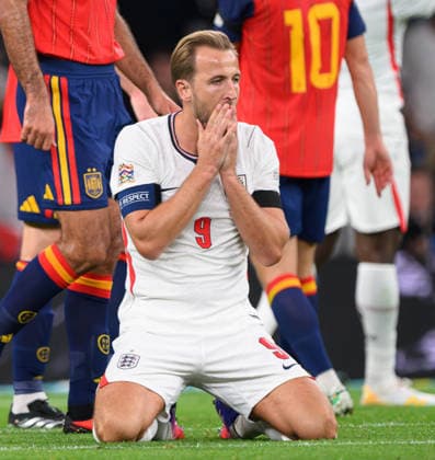 26 September 2026 - England v Spain - UEFA Nations League - Wembley Stadium. England v Spain - UEFA Nations League - Wembley Stadium. Harry Kane drops to his knees dejected. Picture : Mark Pain LONDON England  Copyright: xMarkxPainx