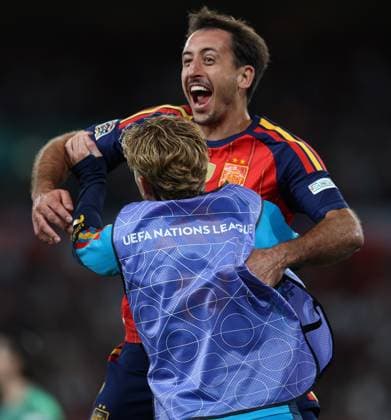 Mikel Oyarzabal of Spain celebrates after he scores Spains Third (3rd) goal to put Spain 3-2 up England v Spain - UEFA Nations League - League A - Group 3. Football. Wembley Stadium, London, UK. 26 SEP 2026Wembley Wembley Stadium LONDON United Kingdom  Copyright: xJASONPIX Shutterstockx 17171351ay