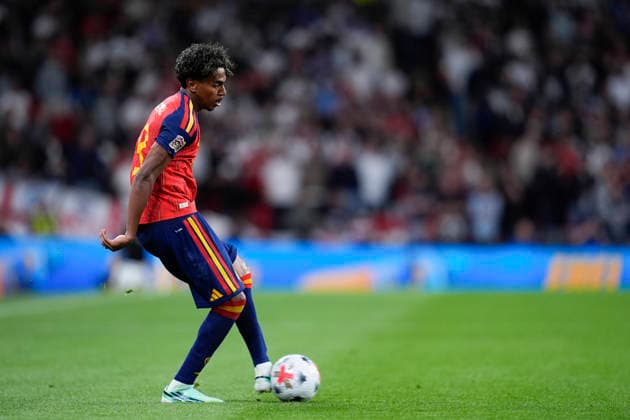 September 26, 2026, London, London, England: Lamine Yamal of Spain in action during the UEFA Nations League 2026 27 League Phase MD1 Group A3 match between England and Spain at Wembley Stadium on September 26, 2026, in London, England. England V Spain - UEFA Nations League 2026 27 League Phase MD1 Group A3  - ZUMAa181 20260926_zaa_a181_194 Copyright: xDennisxAgyemanx