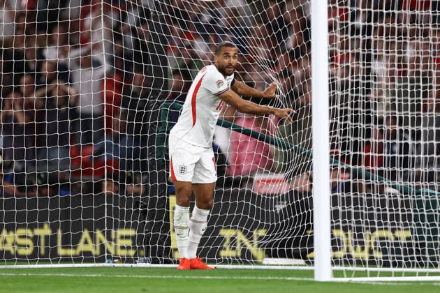 England gegen Spanien, 26. September 2026, London, UEFA Nations League, England gegen Spanien: Dominic Calvert-Lewin aus England drängt gegen das Netz. Foto: Jacques Feeney, Abseits, London, Großbritannien  Copyright: xJacquesxFeeneyx xOffsidexOffside