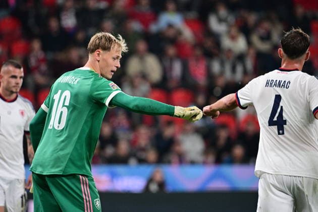 Goalkeeper Lukas Hornicek (CZE), left, receives congratulations from a teammate for a good save during the UEFA Nations League, A3 group 1st round match: Czechia vs Croatia, in Prague, Czech Republic, on September 26, 2026. (CTKxPhoto MichalxKamaryt) CTKPhotoP2026092606942  CTKPhotoP2026092606942