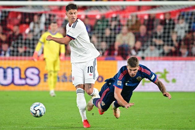 L-R Adam Hlozek (CZE) and Luka Vuskovic (CRO) in action during the UEFA Nations League, A3 group 1st round match: Czechia vs Croatia, in Prague, Czech Republic, on September 26, 2026. (CTKxPhoto MichalxKamaryt) CTKPhotoP2026092606952  CTKPhotoP2026092606952