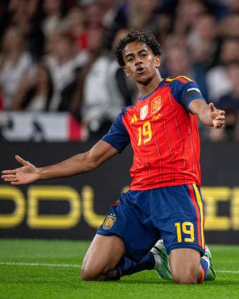 LONDON, ENGLAND - SEPTEMBER 26: Lamine Yamal of Spain national team, Nationalteam celebrates after scoring goal during the UEFA Nations League 2026 27 group phase match between England and Spain at Wembley Stadium on September 26, 2026 in London, England. Photo Sebastian Frej England v Spain - UEFA Nations League 2026 27 Group A3 MD1 Copyright: xx