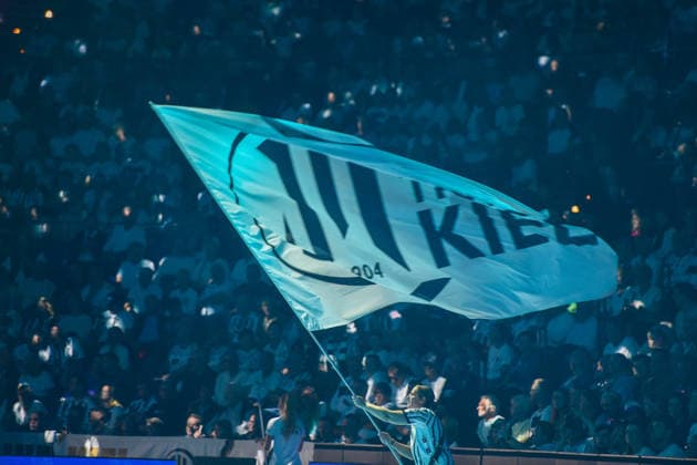 Handball I Men I 2026–2027 Season I Bundesliga I Matchday 6 I THW Kiel vs. SG Flensburg-Handewitt I September 26, 2026 Fan, THW Kiel flag Copyright: xLobeca JanxKirschnerx
