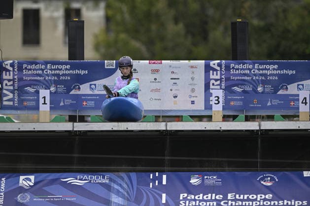 IPA89014067 - Ivrea, Italy, September 26, 2026—2026 Paddle Europe Slalom Championships, Women’s Kayak Cross Individual Time Trial at the Canoe Stadium in Ivrea: Georgina Cochrane_39_(IRL). in action during the 2026 Paddle Europe Slalom Championships Women s Kayak Cross Individual Time Trial at the Ivrea Stadium  Copyright: xTonelloxAbozzi IPAxSportx xx IPA89014067
