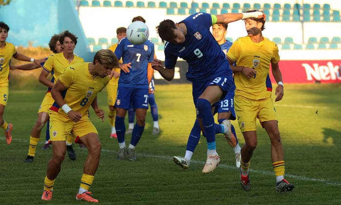 26.09.2026 Kula Serbia-Romania international U19 U-19 Under-19 men s football tournament 32nd Memorial Stevan Cele Vilotic Aleksa Damjanovic(C) Serbia, Sebastian Burlacu (L) -Romania :