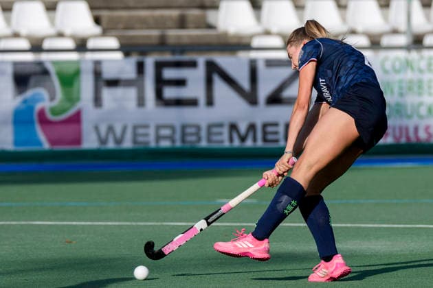 Carla Mees (FHC), 23, scores the goal to make it 1-0; goal, scoring play, highlight, action, play, game scene, September 26, 2026, Mannheim, Germany; hockey, 2nd Bundesliga South Division, women s, Feudenheimer HC vs. Nürnberger HTC xozx