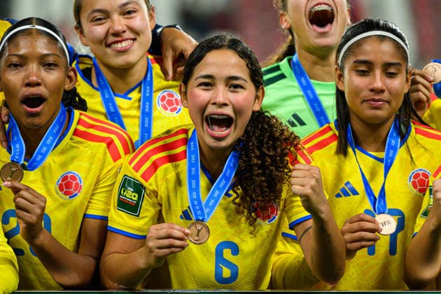 Brenda CARDONA seen celebrating with medal during 2026 FIFA U-20 Women™s World Cup Bronze Final match between teams of Italy and Colombia in Lodz, Poland (Tomasz Karczewski Ball Raw Images) Lodz Stadion Miejski LKS Lodz Poland Copyright: xTomaszxKarczewskix tomaszkarczewski_wlochy_kolumbia_u20_2627_TK2_7970