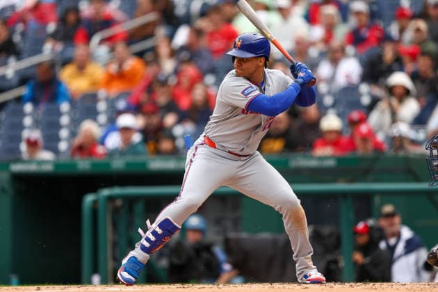 September 26, 2026, Washington D.C, District Of Columbia, United States: Washington, DC; New York Mets left fielder Juan Soto (22) bats during a Major League Baseball game against the Washington Nationals at Nationals Park on Saturday, September 26, 2026. The Mets beat the Nationals 7-1. MLB, Baseball Herren, USA New York Mets 7:1 Washington Nationals  - ZUMAp258 20260926_znp_p258_003 Copyright: xStevexPrakopex
