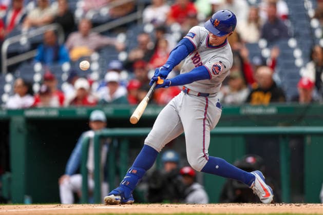 September 26, 2026, Washington D.C, District Of Columbia, United States: Washington, DC; New York Mets third baseman Brett Baty (7) flies out during a Major League Baseball game against the Washington Nationals at Nationals Park on Saturday, September 26, 2026. The Mets beat the Nationals 7-1. MLB, Baseball Herren, USA New York Mets 7:1 Washington Nationals  - ZUMAp258 20260926_znp_p258_014 Copyright: xStevexPrakopex
