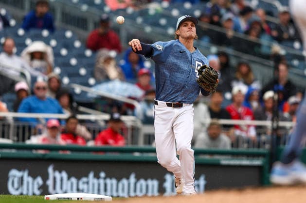 September 26, 2026, Washington D.C, District Of Columbia, United States: Washington, DC; Washington Nationals third baseman Brady House (12) throws to first base for the out during a Major League Baseball game against the New York Mets at Nationals Park on Saturday, September 26, 2026. The Mets beat the Nationals 7-1. Washington D.C United States - ZUMAp258 20260926_znp_p258_036 Copyright: xStevexPrakopex