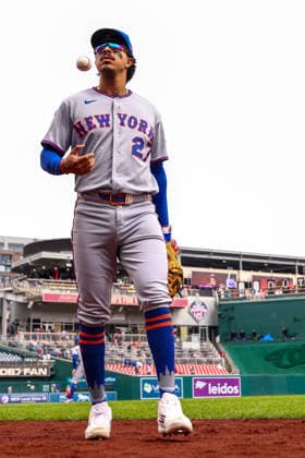September 26, 2026, Washington D.C, District Of Columbia, United States: Washington, DC; New York Mets first baseman Mark Vientos (27) gets ready prior to a Major League Baseball game against the Washington Nationals at Nationals Park on Saturday, September 26, 2026. The Mets beat the Nationals 7-1. Washington D.C United States - ZUMAp258 20260926_znp_p258_038 Copyright: xStevexPrakopex