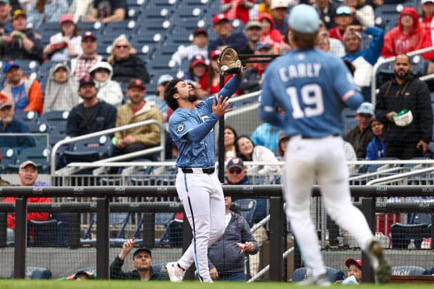 September 26, 2026, Washington D.C, District Of Columbia, United States: Washington, DC; Washington Nationals first baseman Yohandy Morales (28) catches the fly ball for an out during a Major League Baseball game against the New York Mets at Nationals Park on Saturday, September 26, 2026. The Mets beat the Nationals 7-1. Washington D.C United States - ZUMAp258 20260926_znp_p258_048 Copyright: xStevexPrakopex